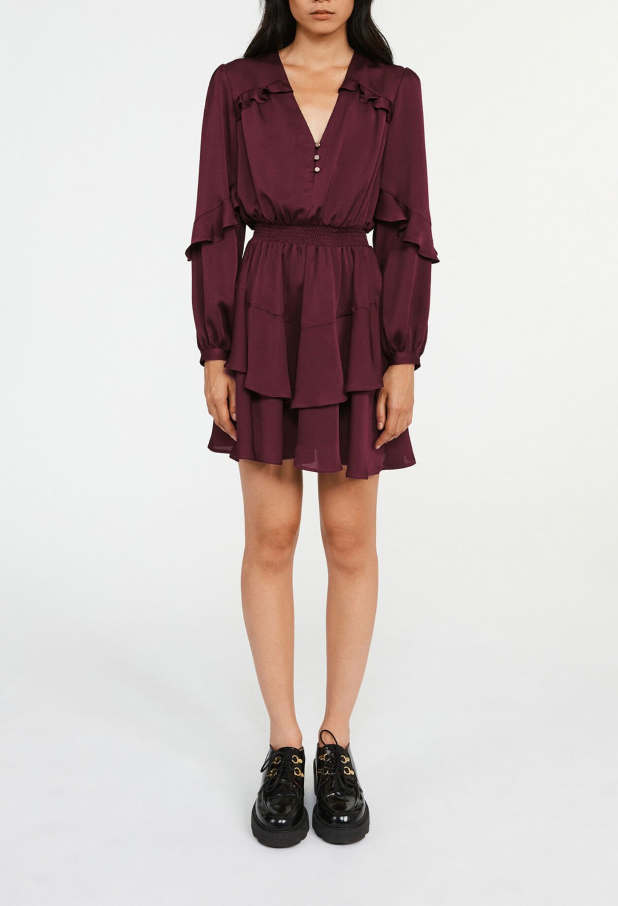 Dekolletiertes Kleid