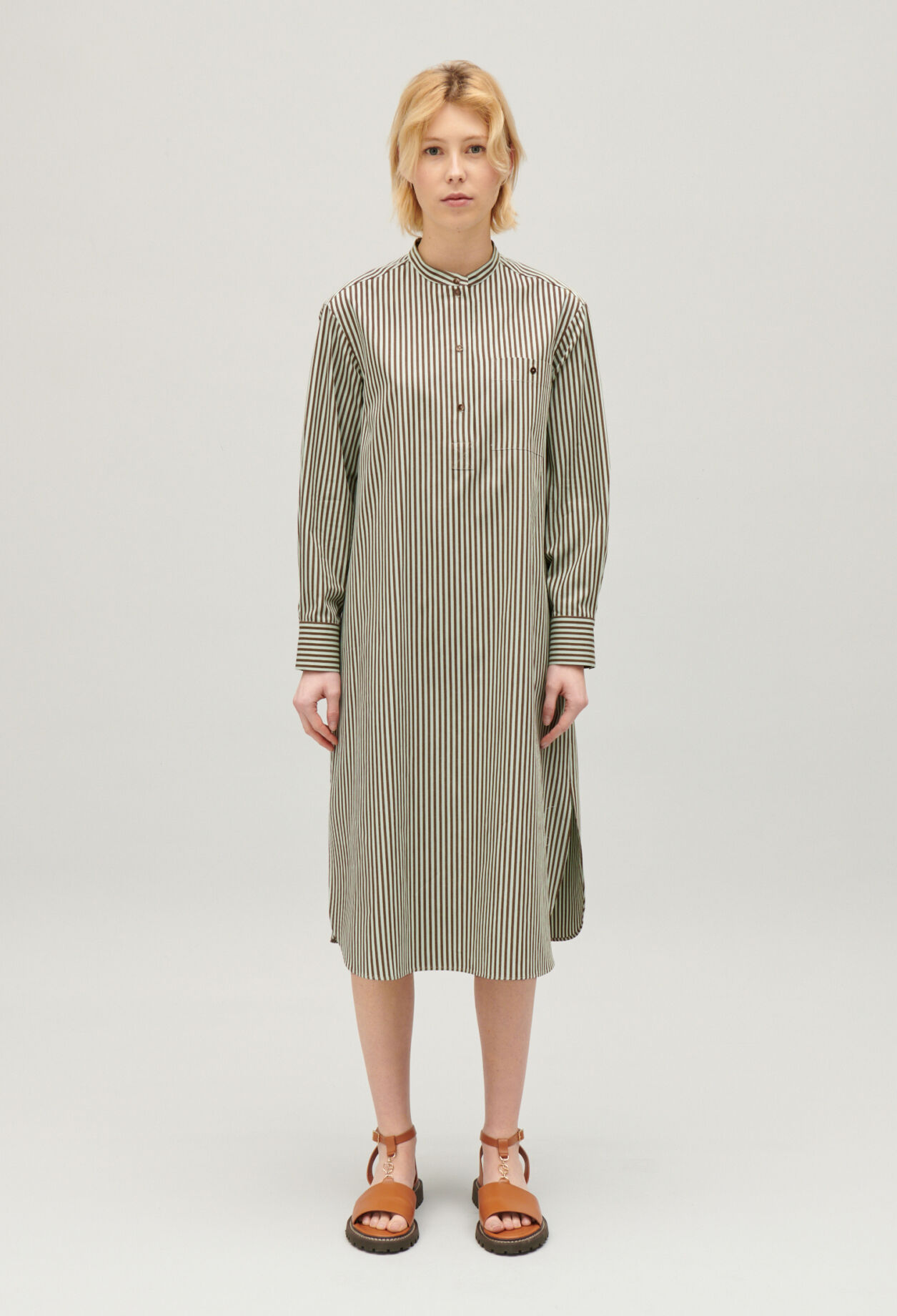 Langes Kleid mit Streifen-Design Grün