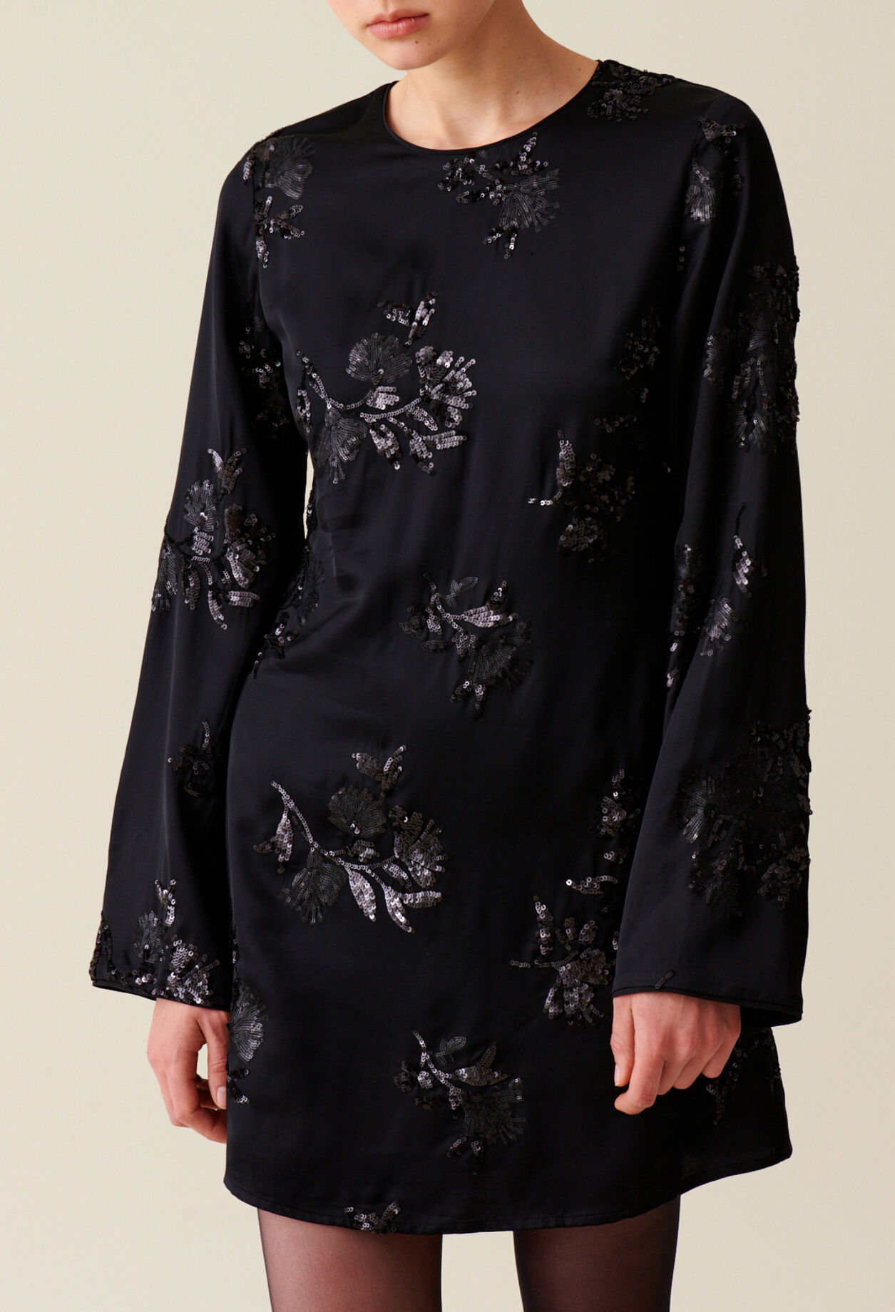 Schwarzes kurzes Kleid Pailletten