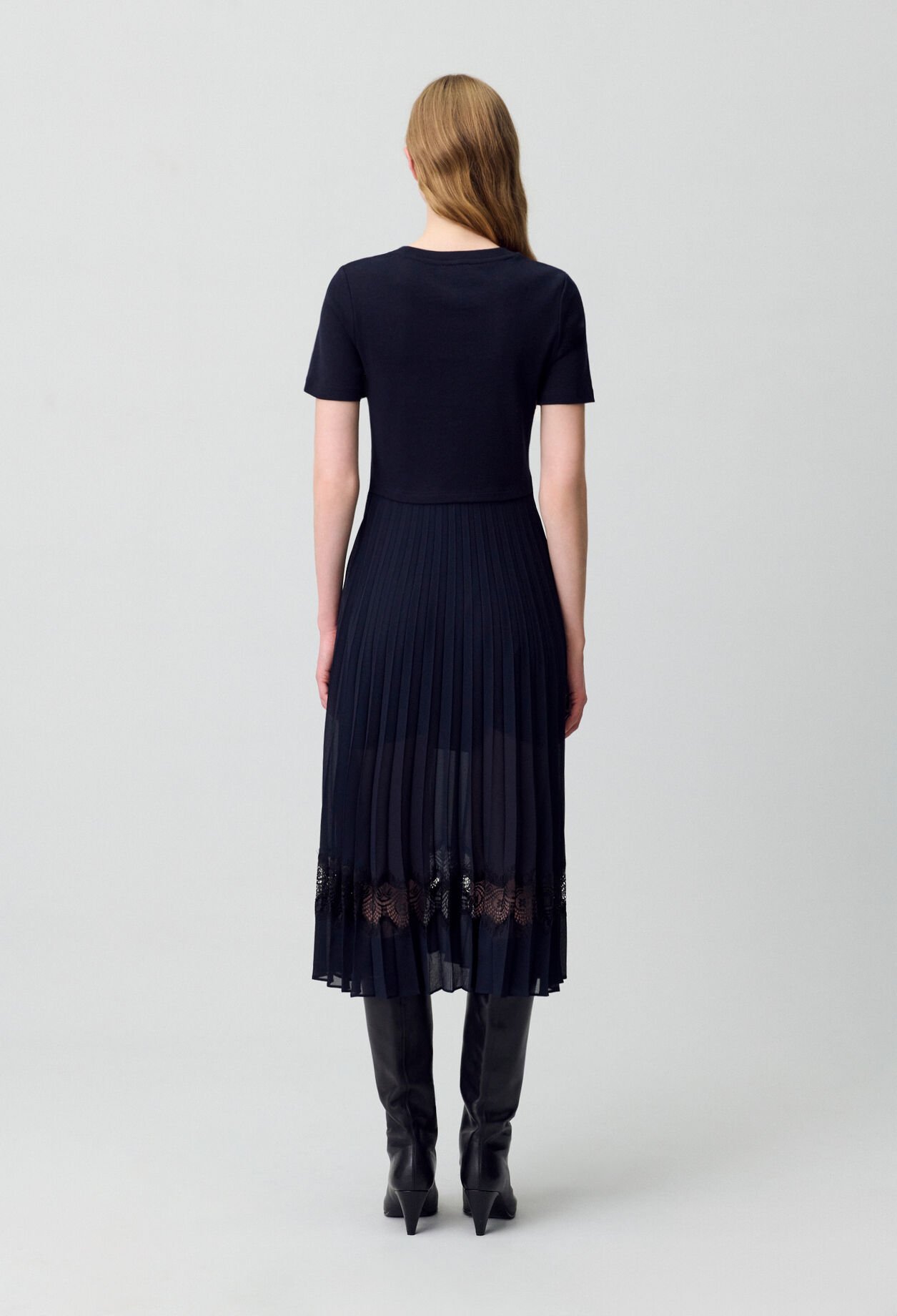 Zweifarbige Kleid in Schwarz und Marine 
