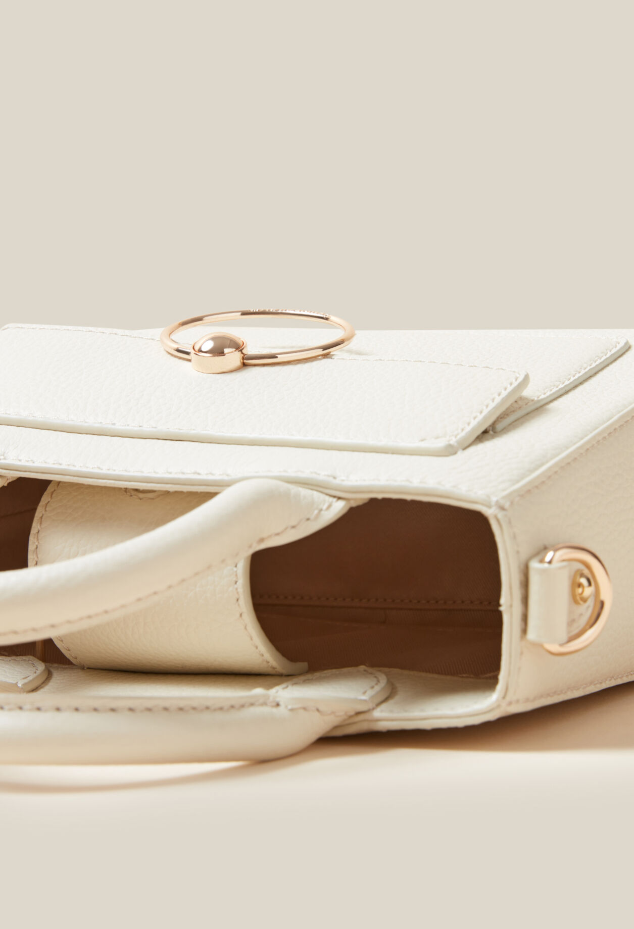 Anouck Tasche genarbtem Leder Kette