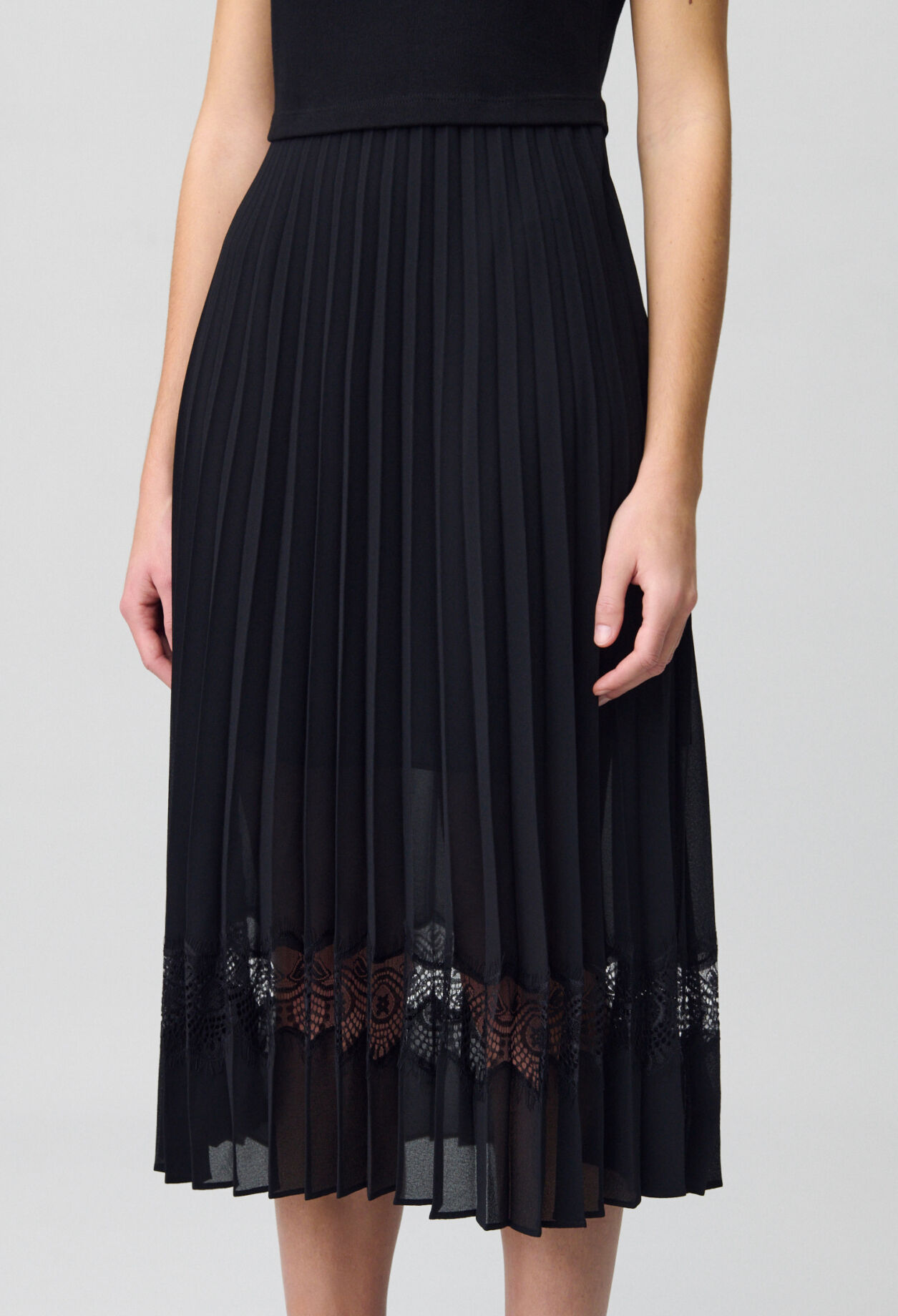 Twist Zweifarbige Midikleid  schwarz