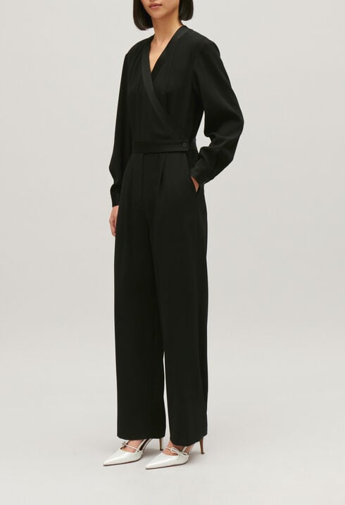 Schwarzer Jumpsuit