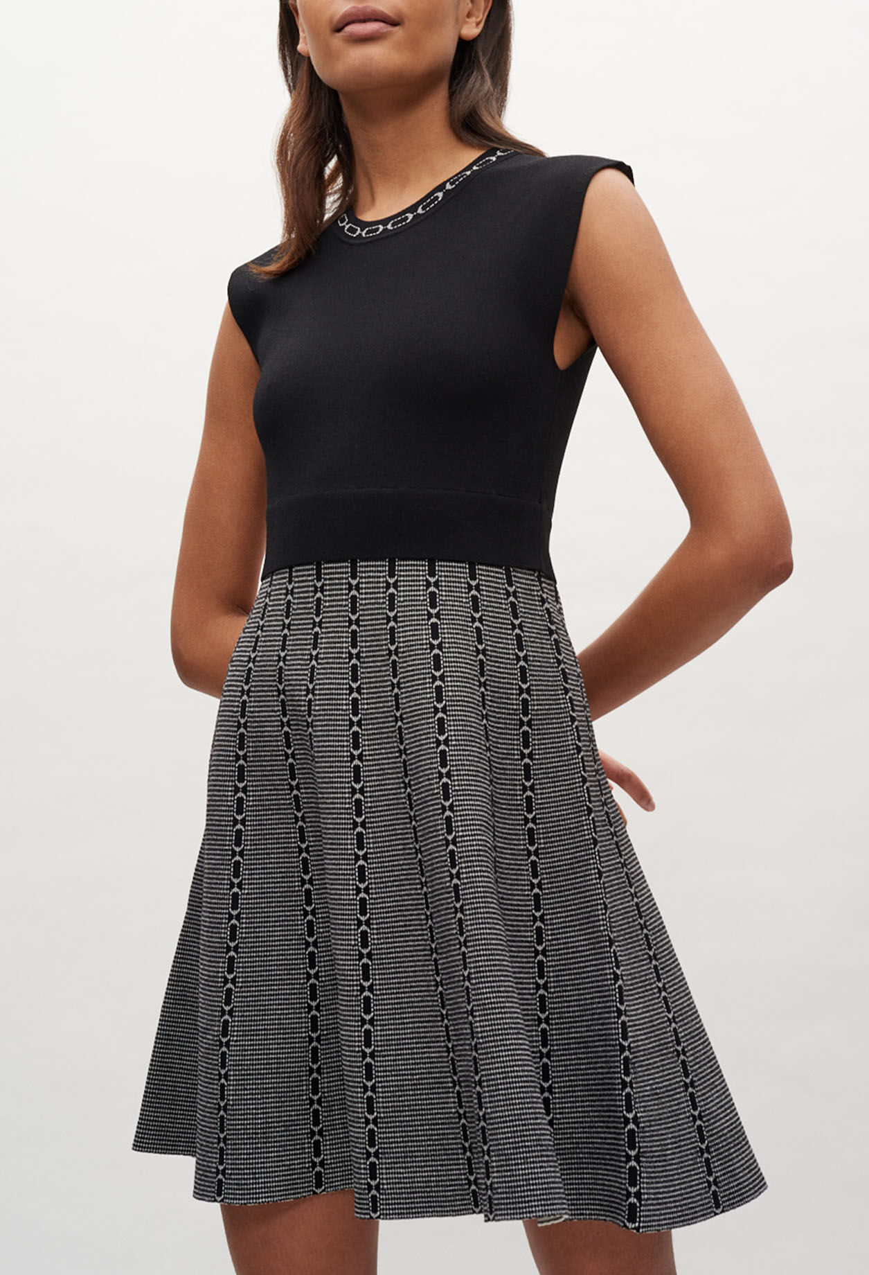 Ärmelloses Strickkleid
