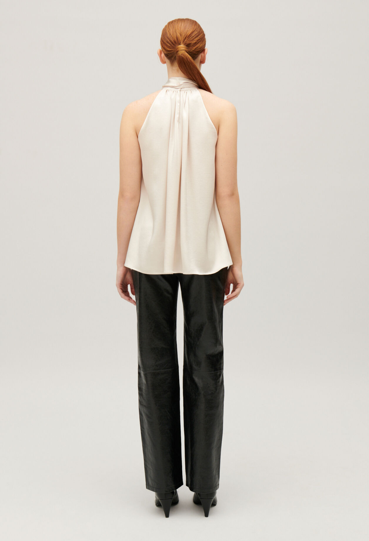 Fließendes Top in Beige