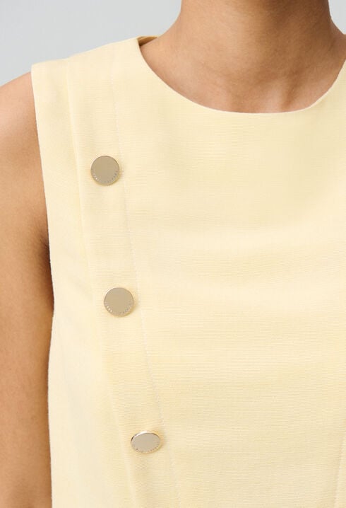 Tailliertes kurzes Kleid