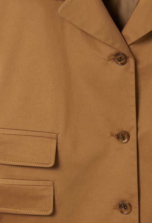 Kurze Jacke mit Reverskragen