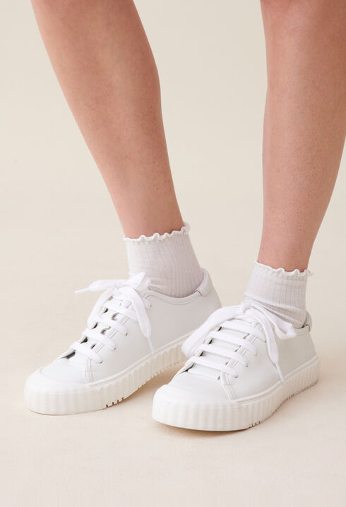 Wei&szlig;e Ledertennisschuhe