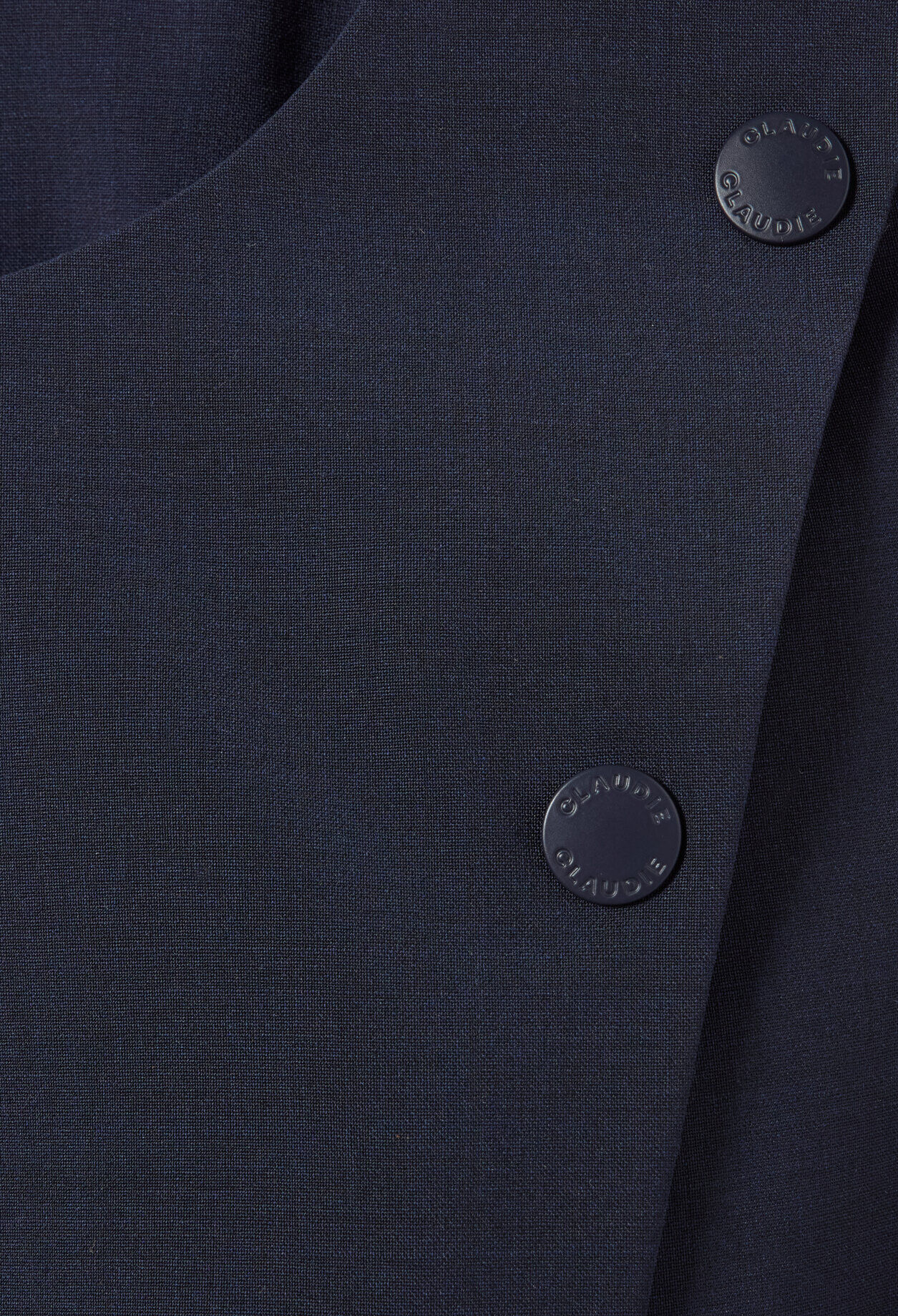 Tailliertes &auml;rmelloses Top