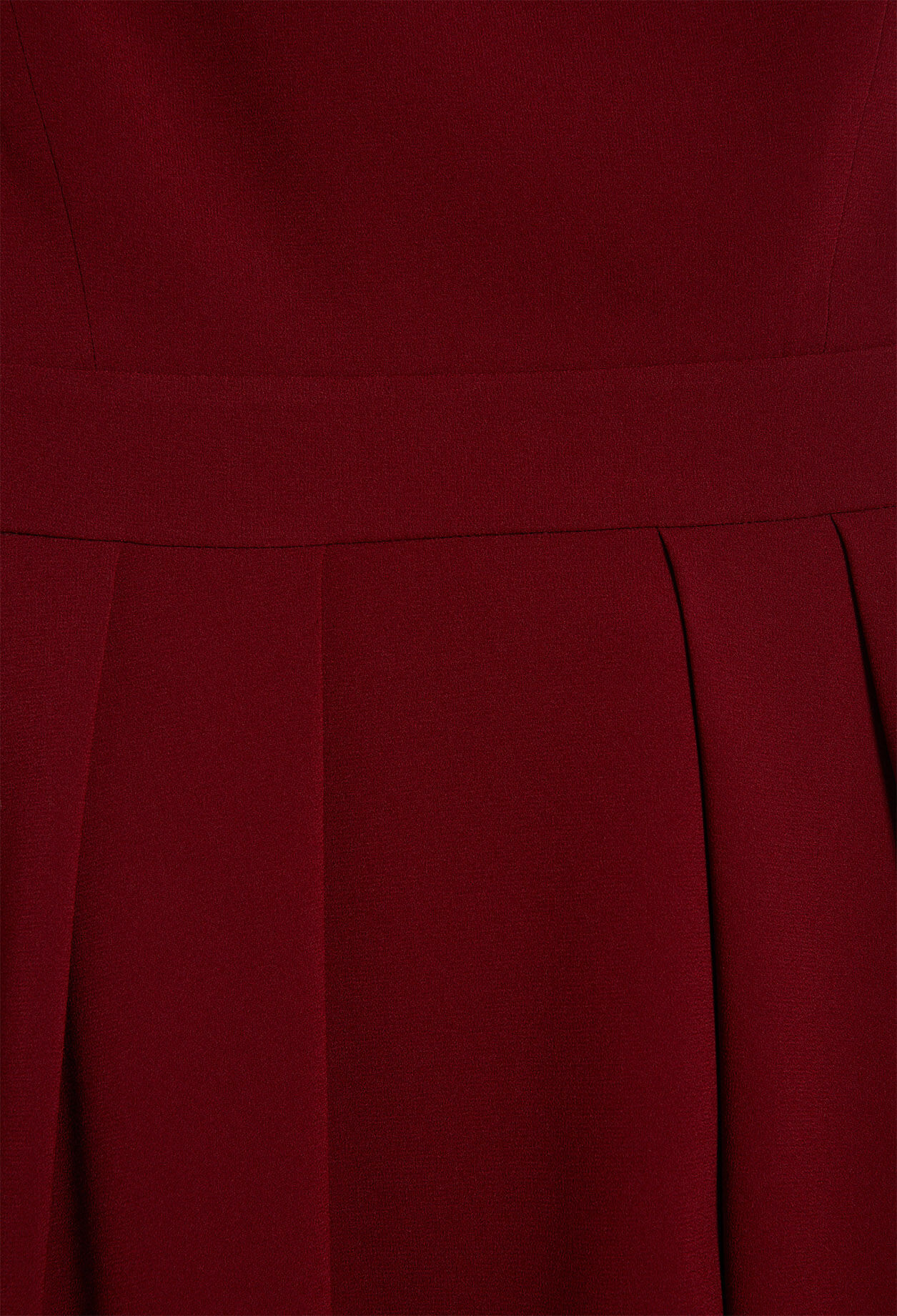 Ärmelloses, kurzes Kleid