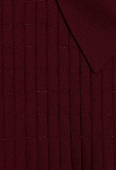 Kurzes plissiertes Kleid