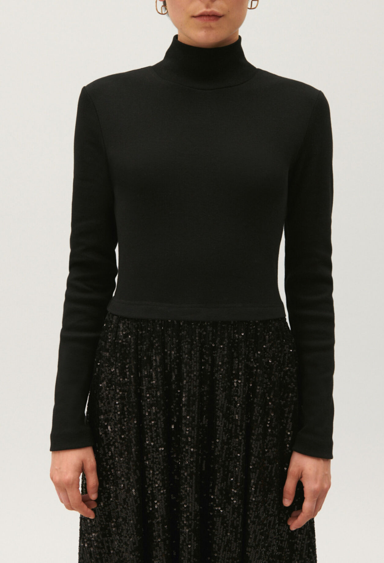 Kleid aus zwei Materialien Pailletten