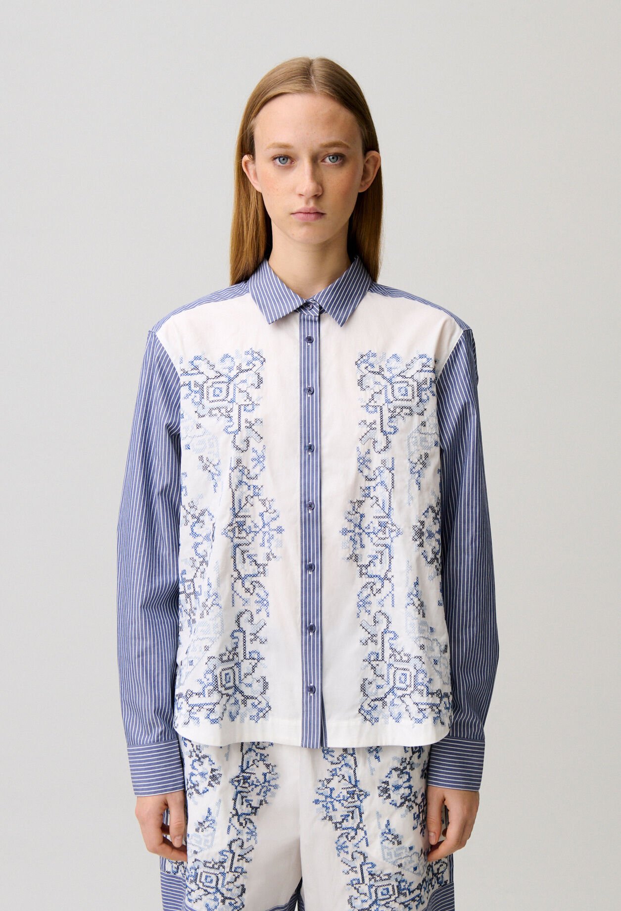 Gestreiftes Baumwollhemd