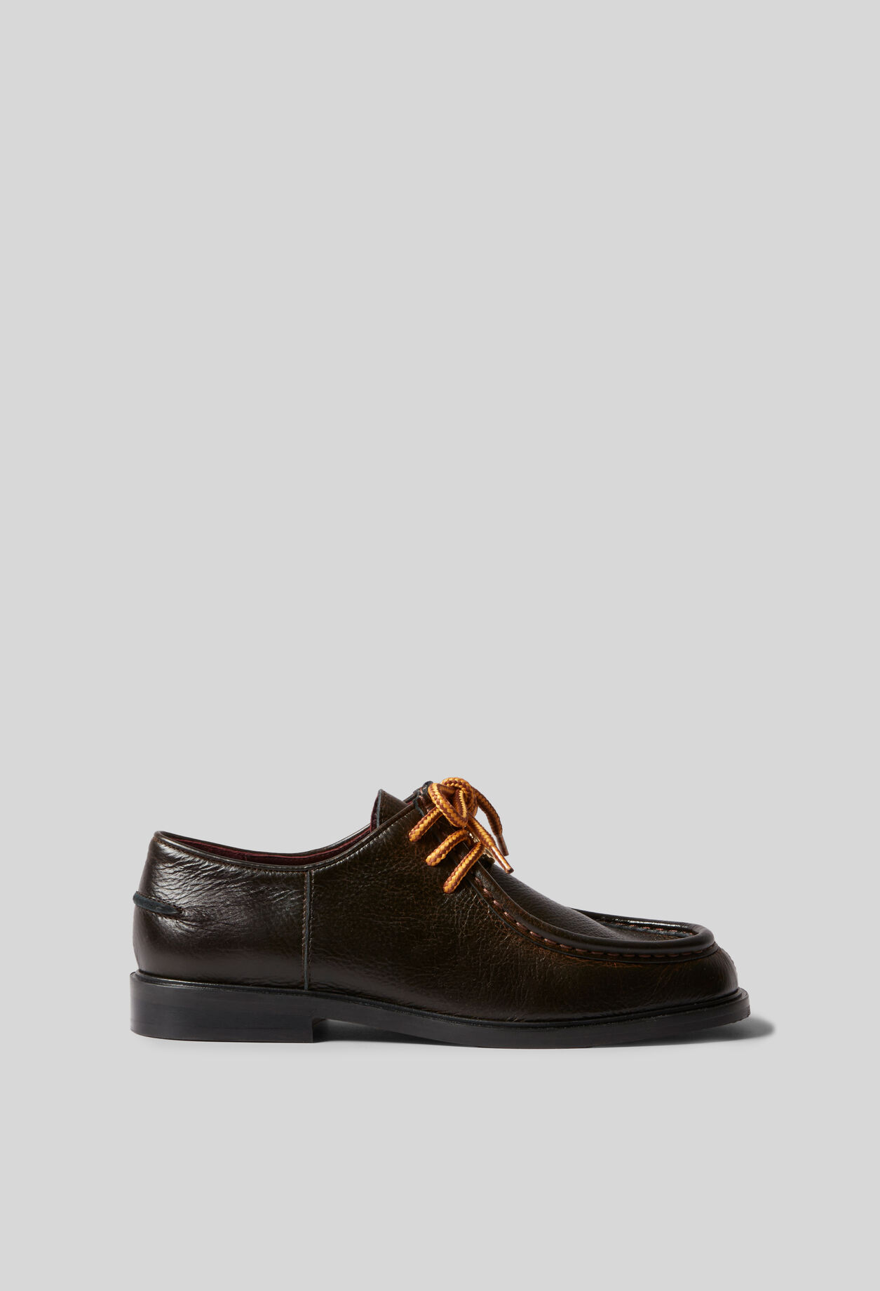 Derby-Schuhe aus genarbtem Leder