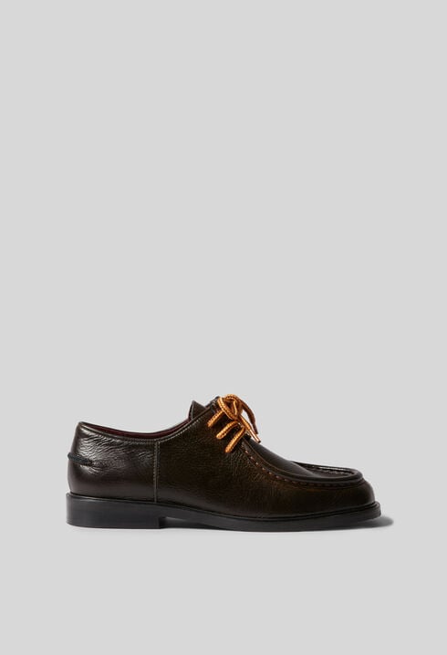 Derby-Schuhe aus genarbtem Leder