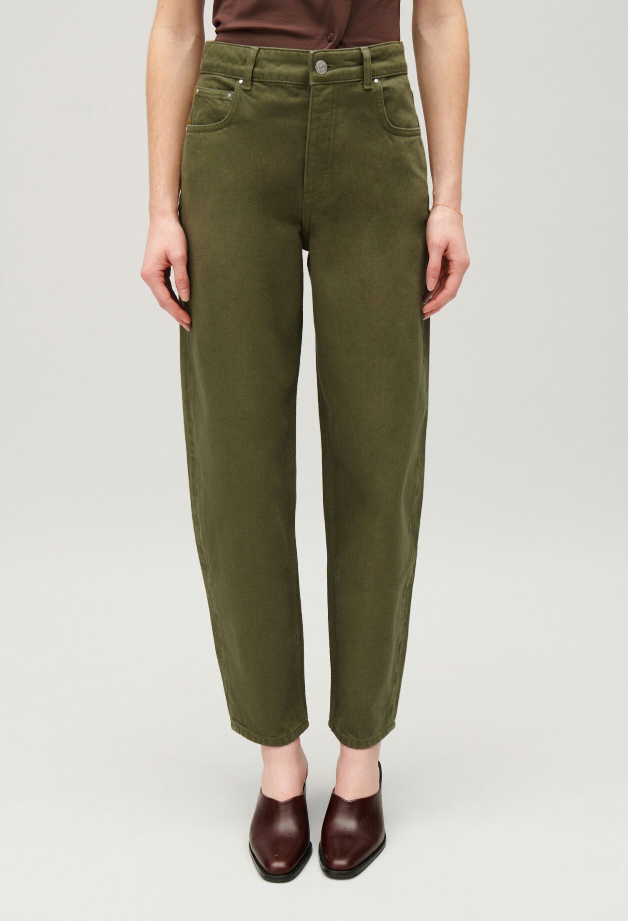 Khaki Mom Luc Jeans