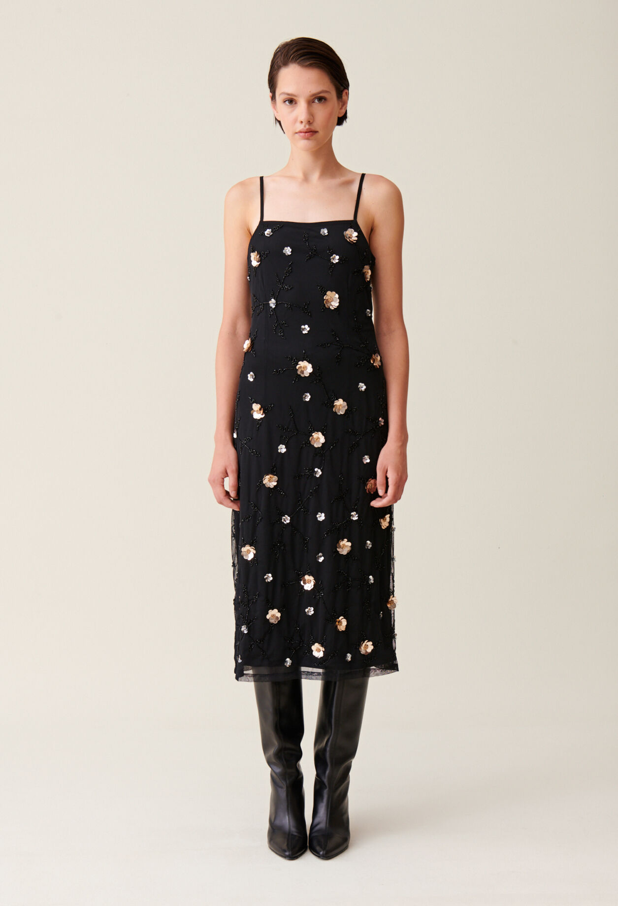 Langes fließendes Kleid Pailletten
