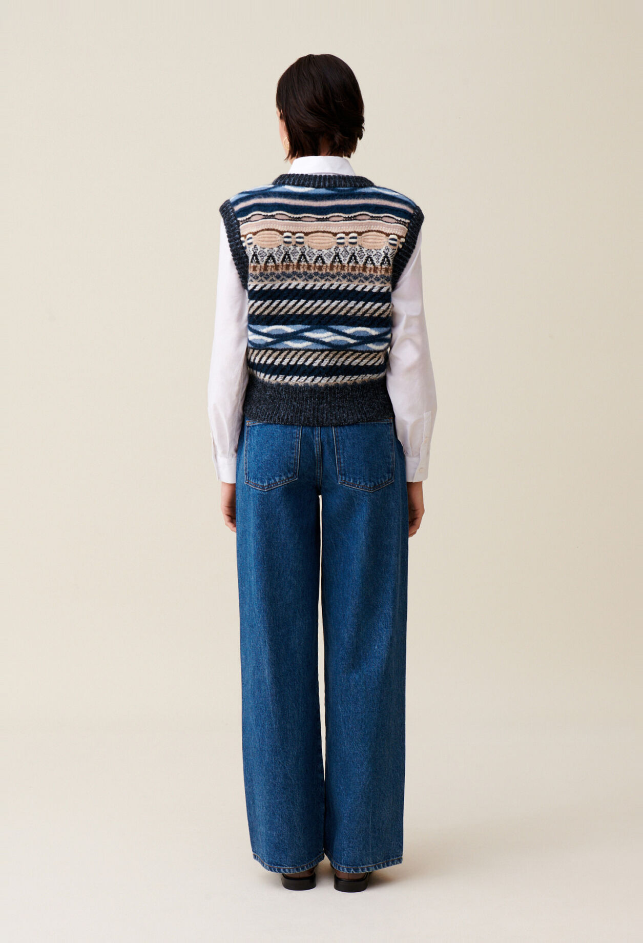 &Auml;rmelloser Pullover Musterstreifen