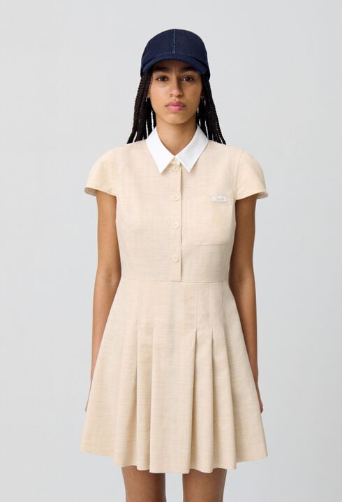 Plissiertes kurzes Kleid