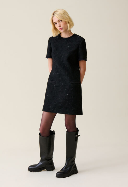Kurzes schwarzes Tweed-Kleid