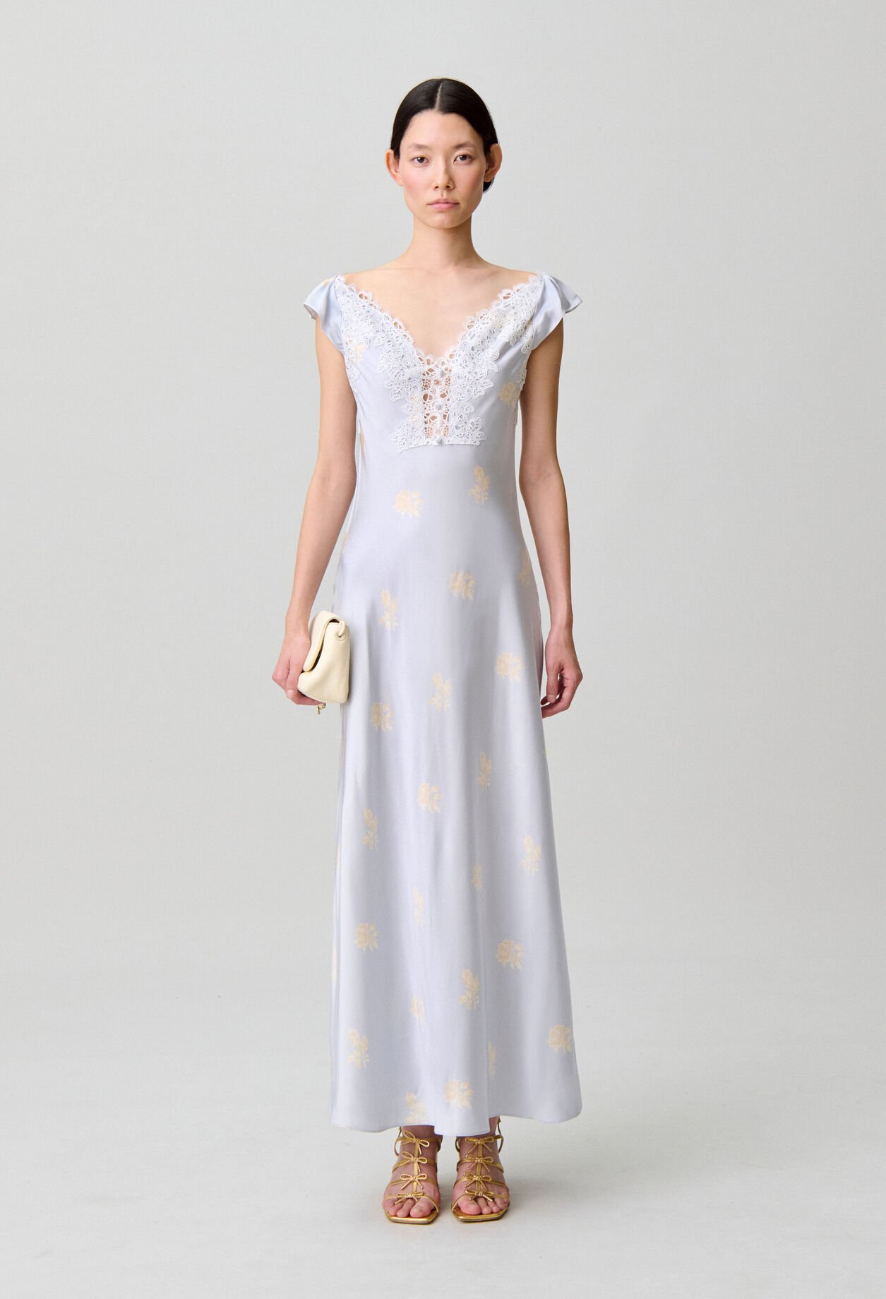 Satinkleid mit Blumen