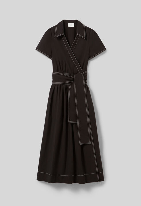 Langes Kleid mit Gürtel