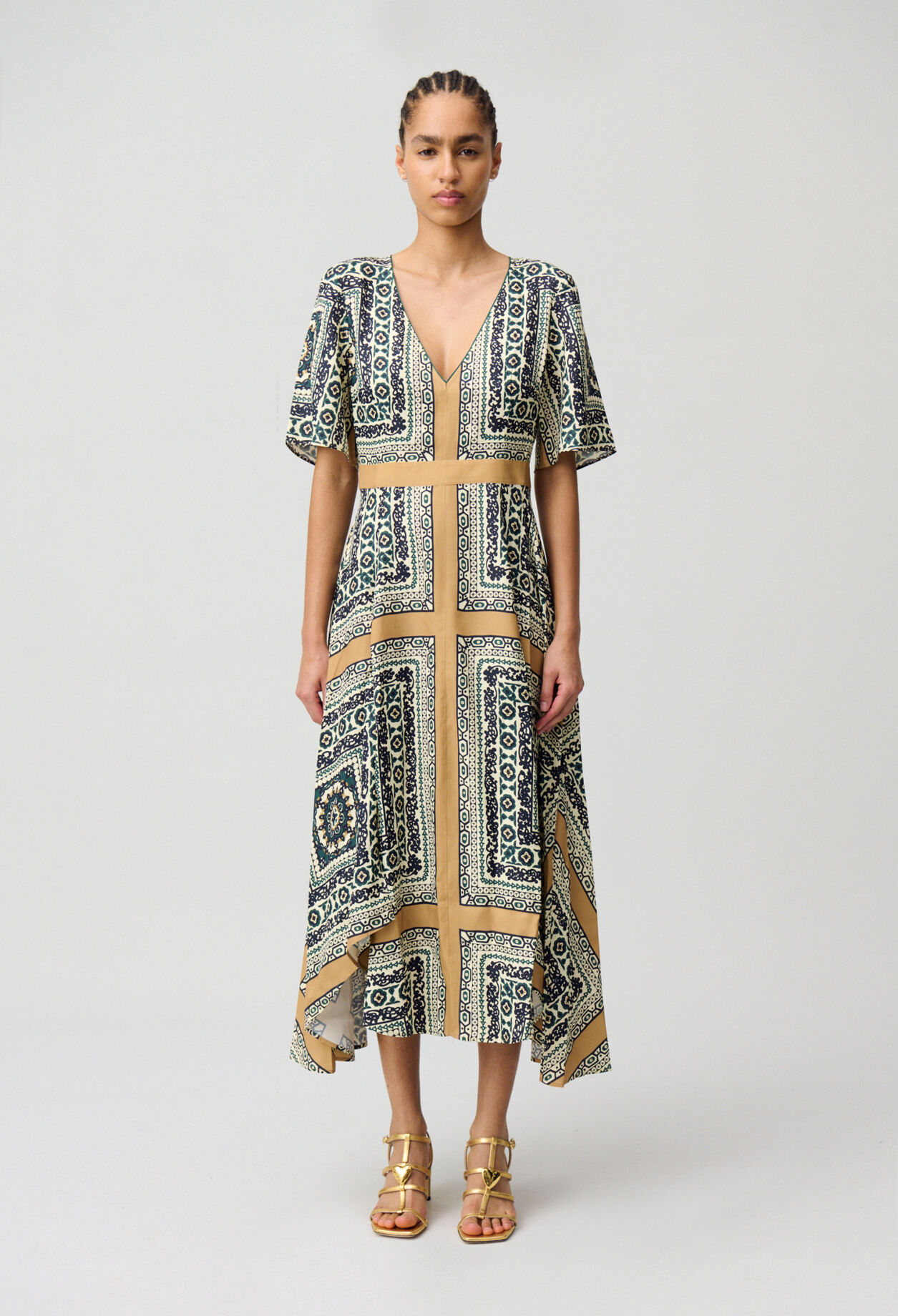 Langes fließendes Print-Kleid