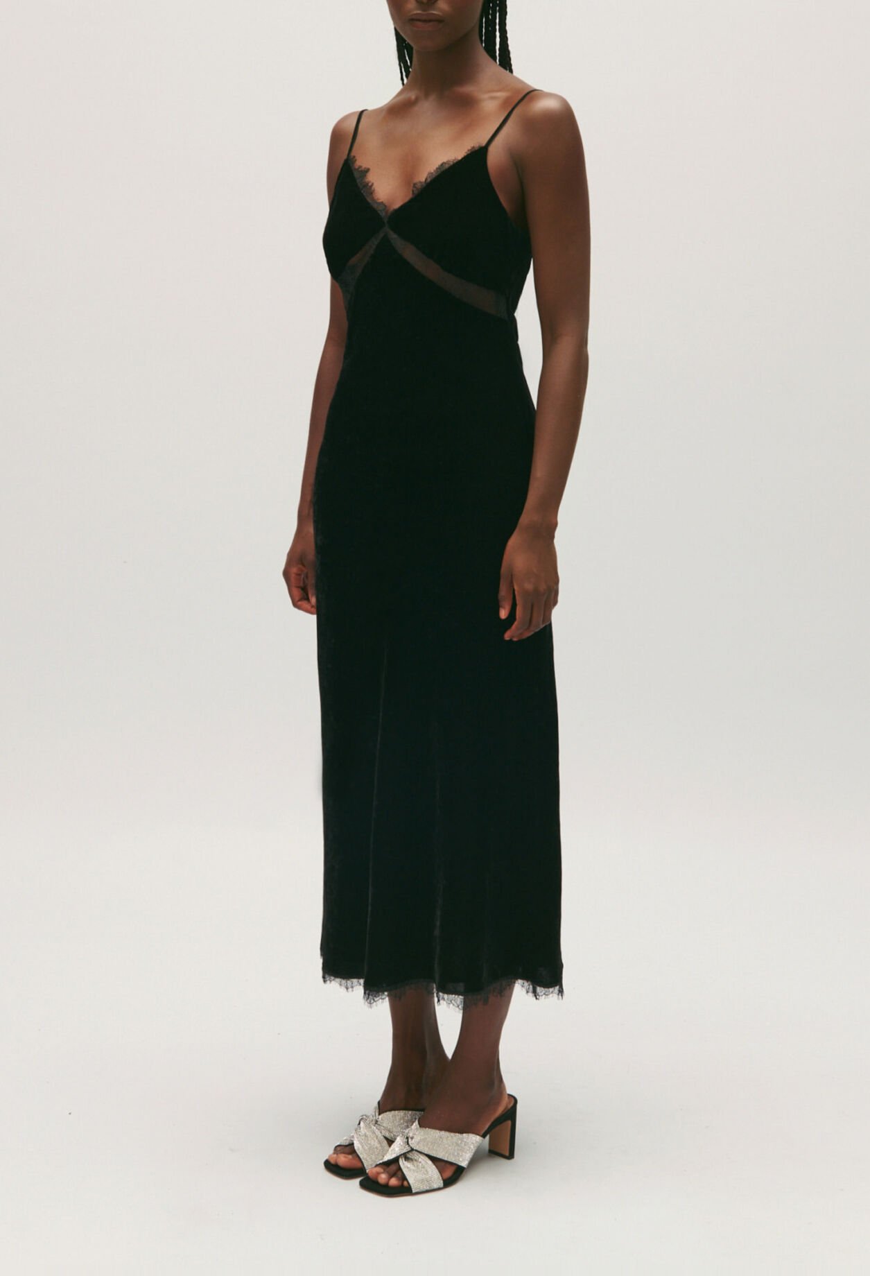 Midikleid aus schwarzem Samt