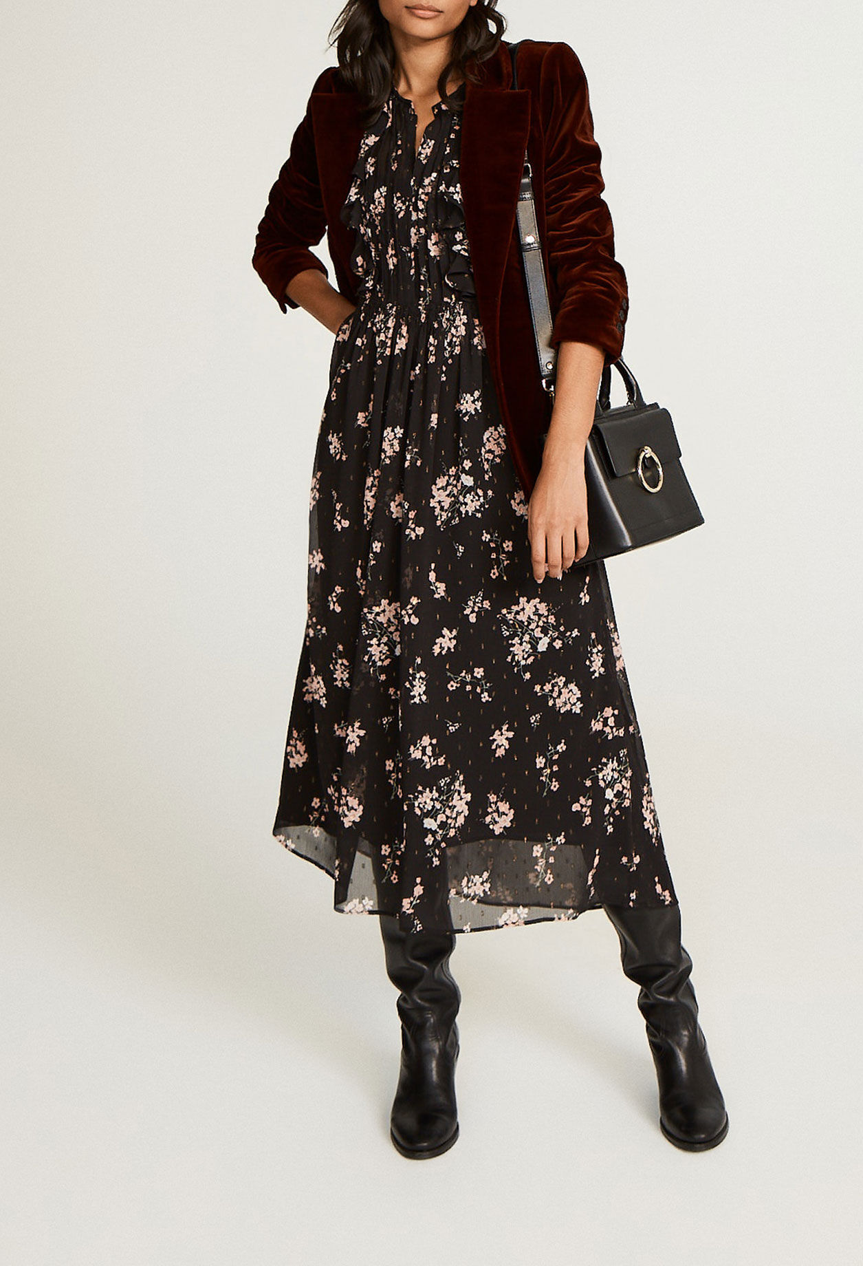 Langes Blumenkleid