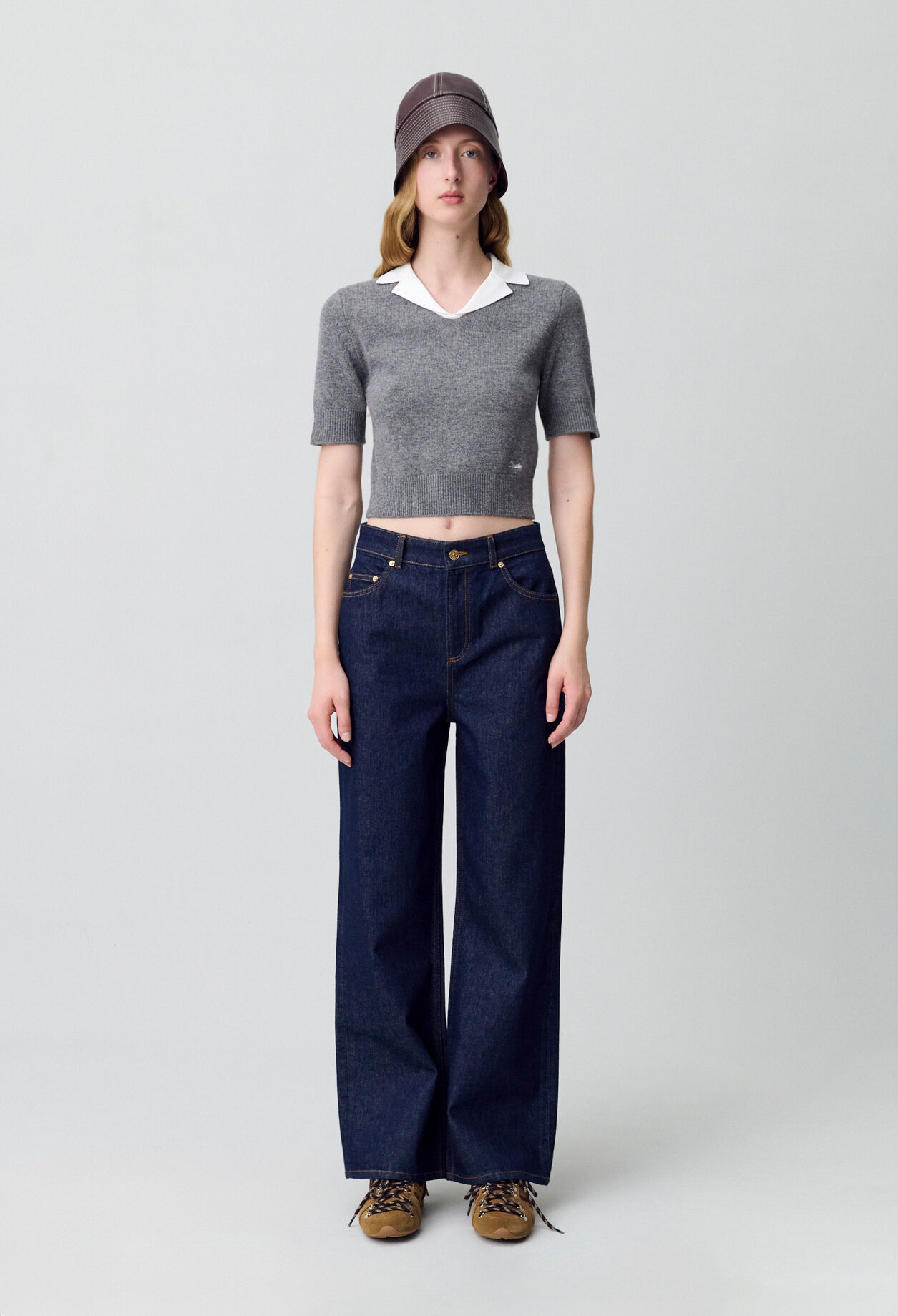 Figurnaher Feinstrickpullover