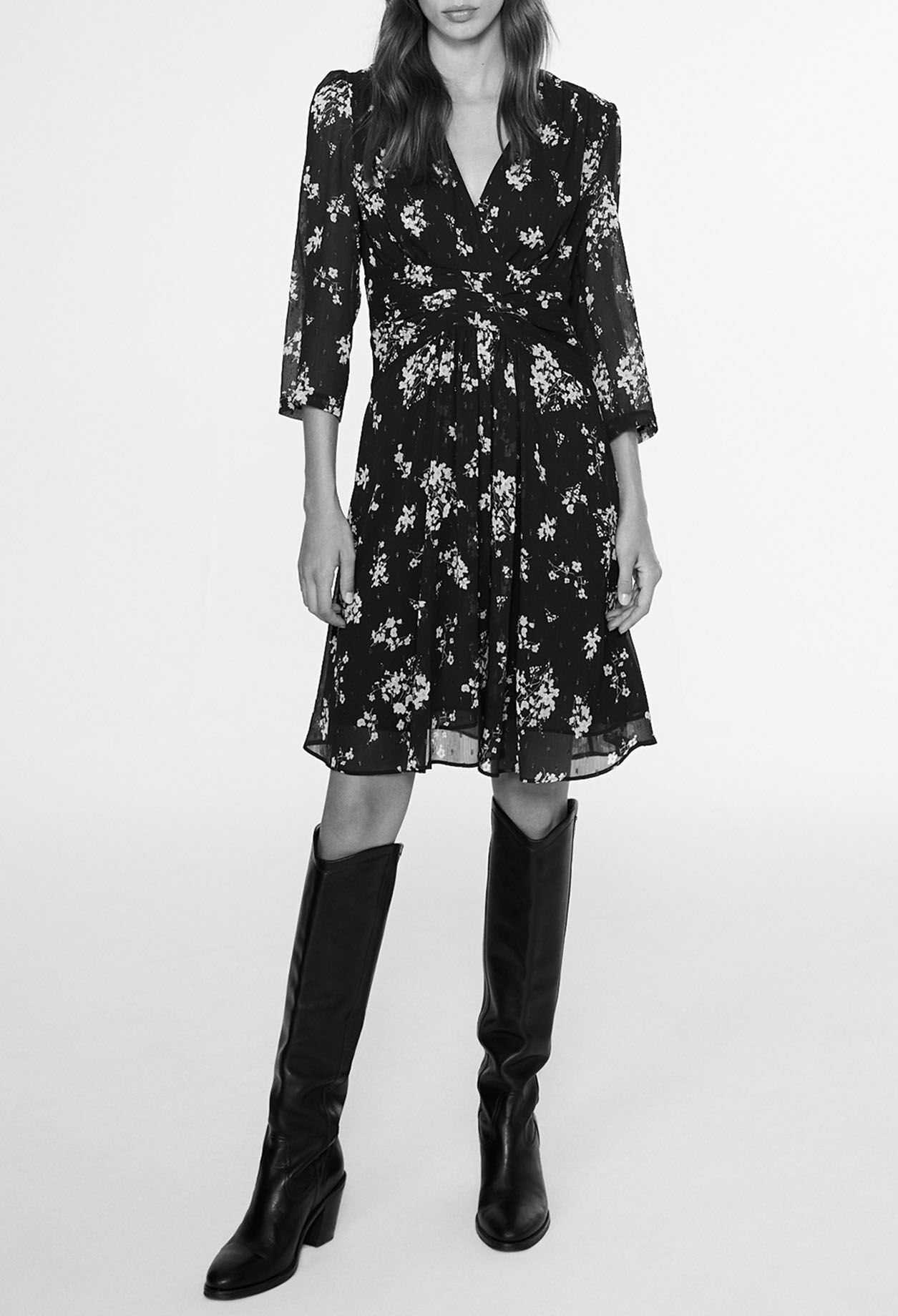 Geschnürtes Kleid