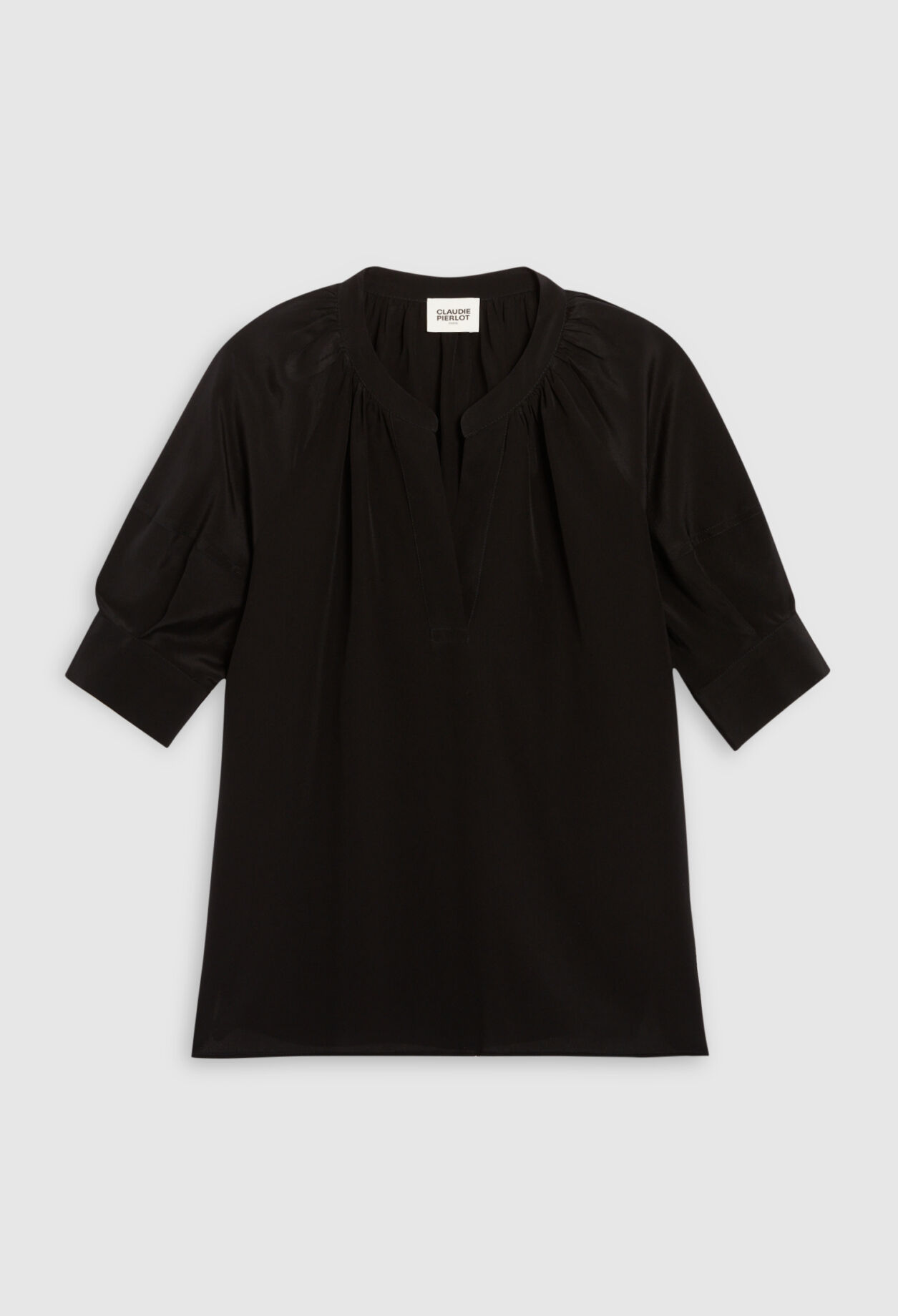 Schwarze Seidenbluse mit kurzen Ärmeln
