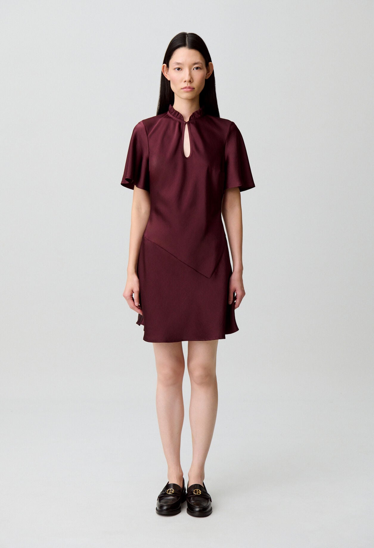 Kurzes Flie&szlig;endes Kleid