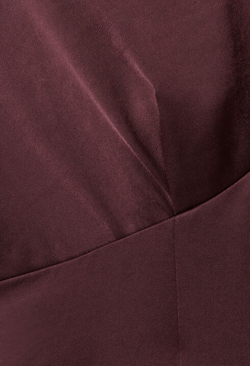 Fließender Satin-Jumpsuit