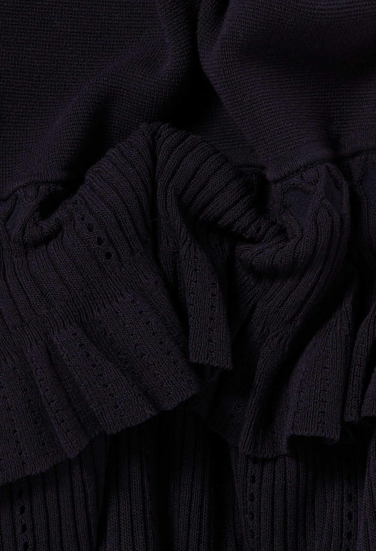 Tailliertes Strickkleid