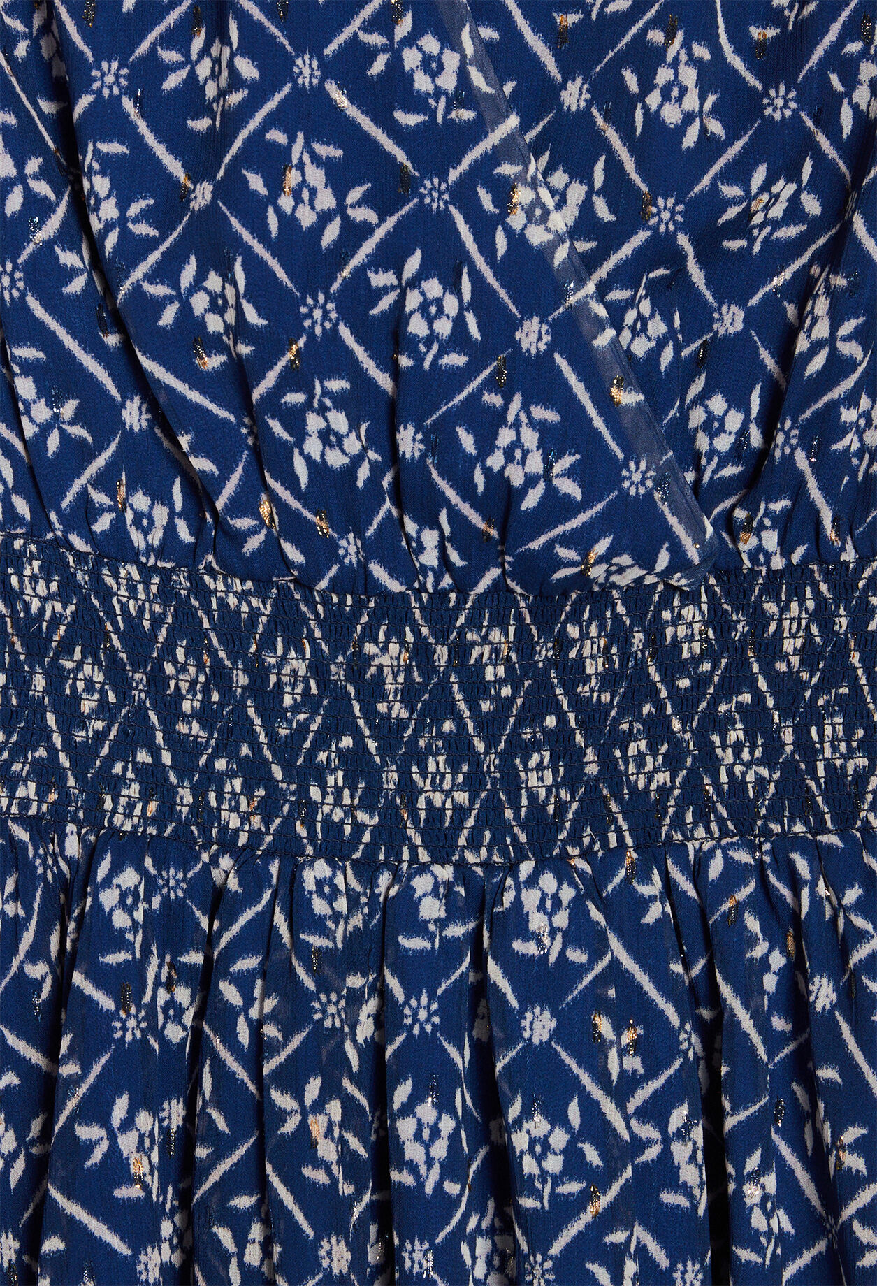 Kurzes Kleid mit Blumenmuster