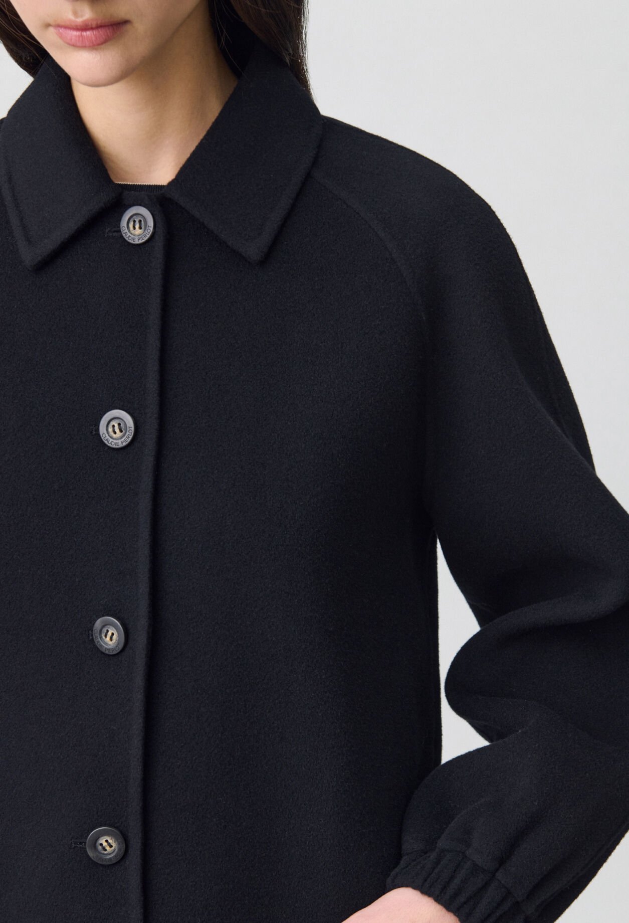Kurze Jacke mit Hemdkragen