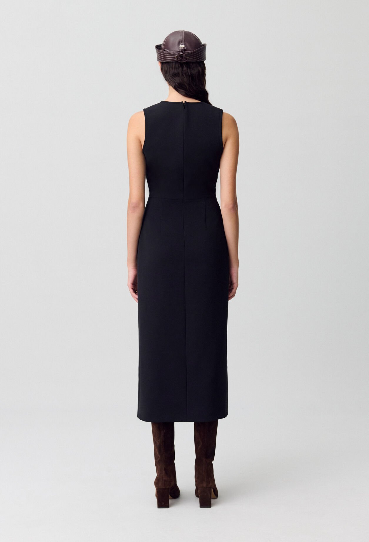 Langes schwarzes Kleid