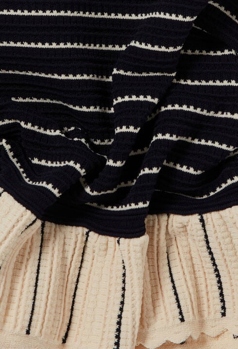 Kurzes gestreiftes Kleid