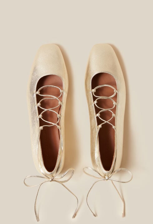 Goldfarbene Leder-Ballerinas
