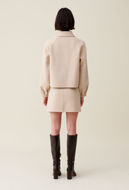 Kurze Jacke mit Hemdkragen