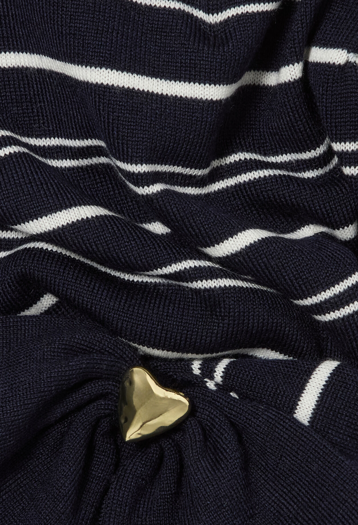 Gestreifter Strickpullover Herz