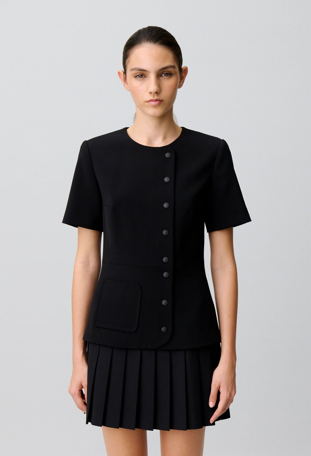 Kurzes Kleid, Plissee-Sch&ouml;&szlig;chen