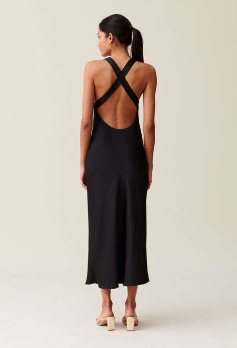 Langes, satiniertes Kleid