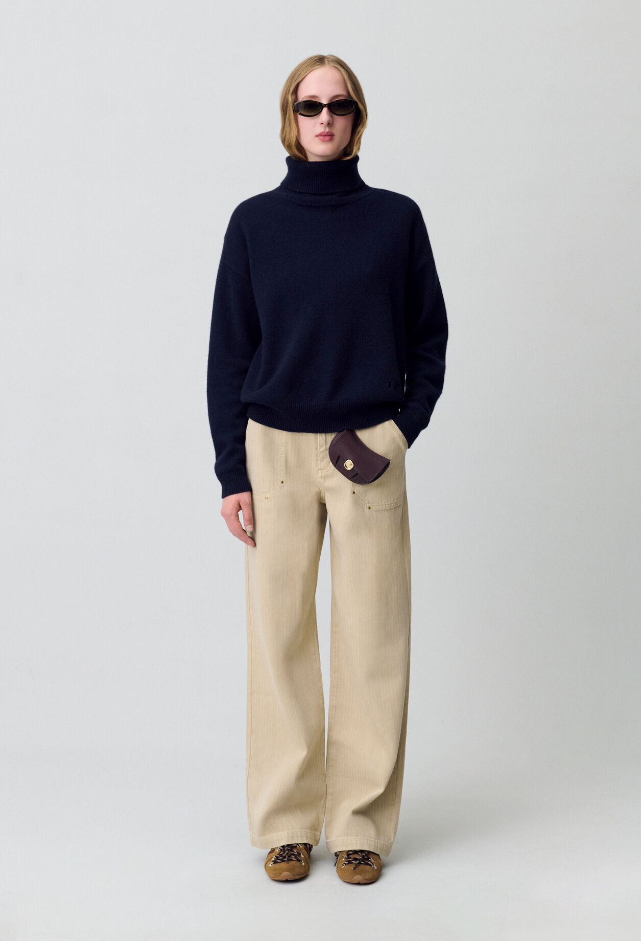 Marineblauer Kaschmirpullover