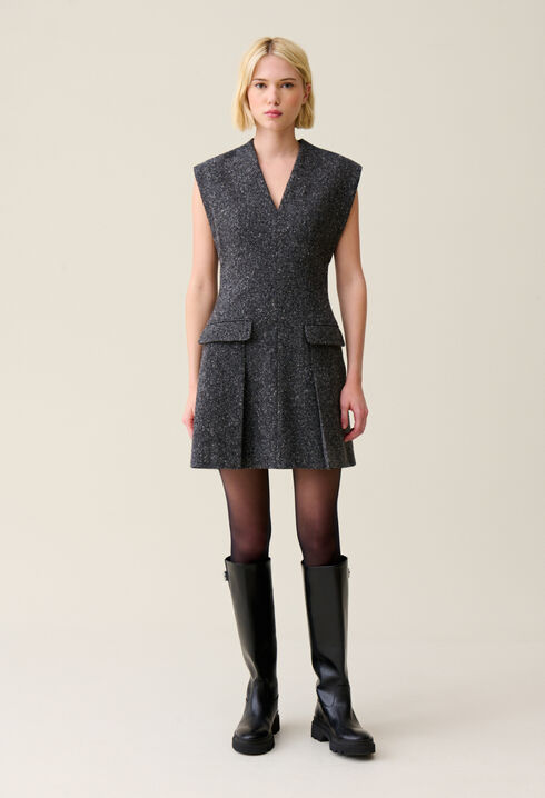 Graues tailliertes Tweed-Kleid