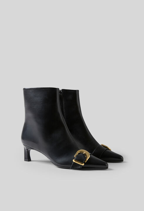 Lederstiefeletten mit Goldschnalle