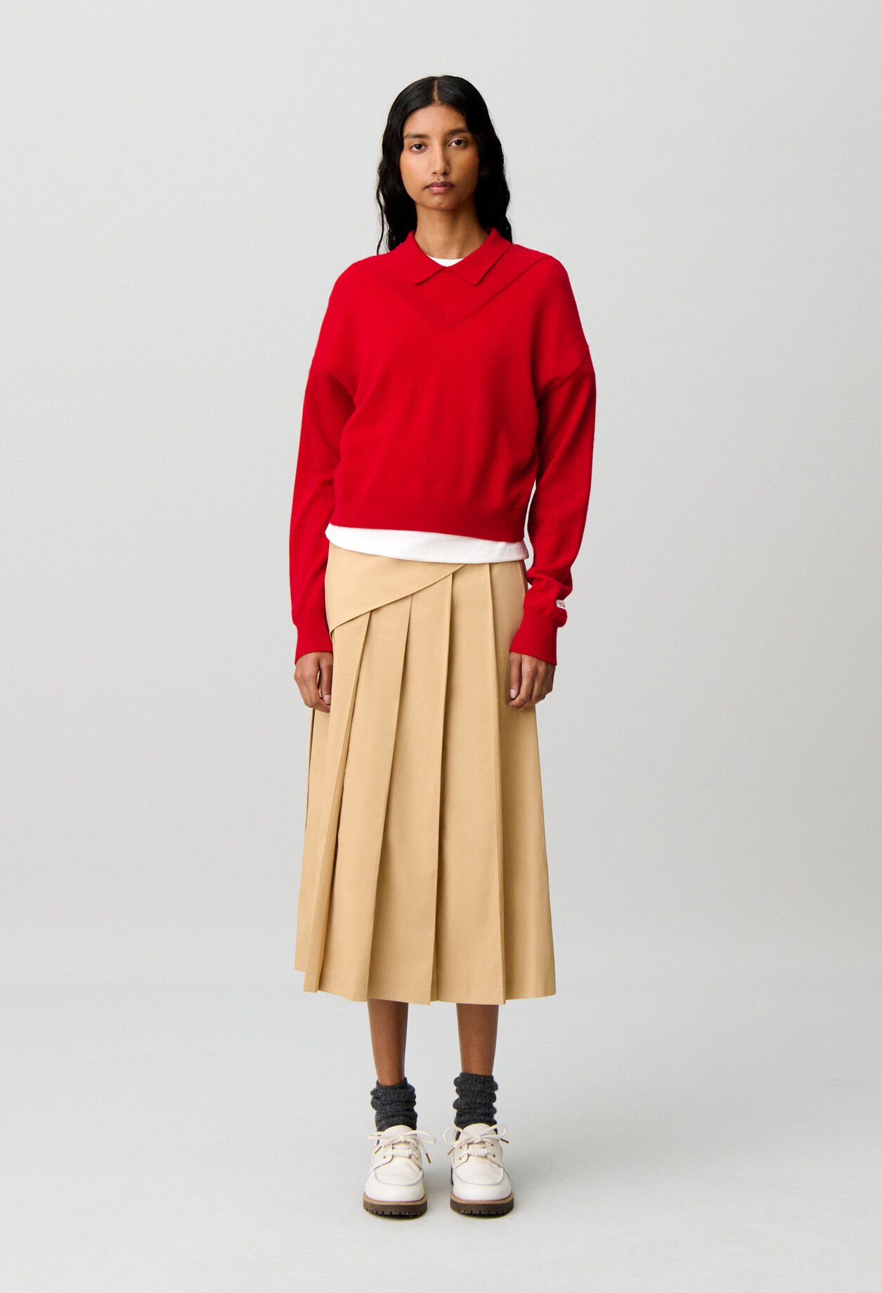 Wollpullover mit V-Ausschnitt