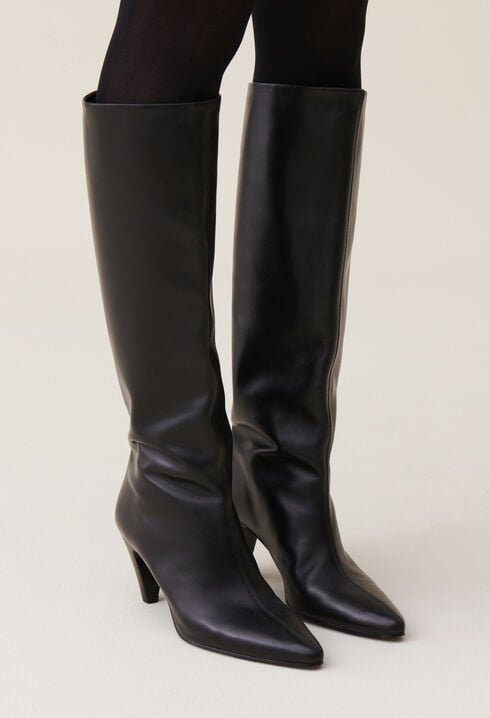 Hohe Lederstiefel