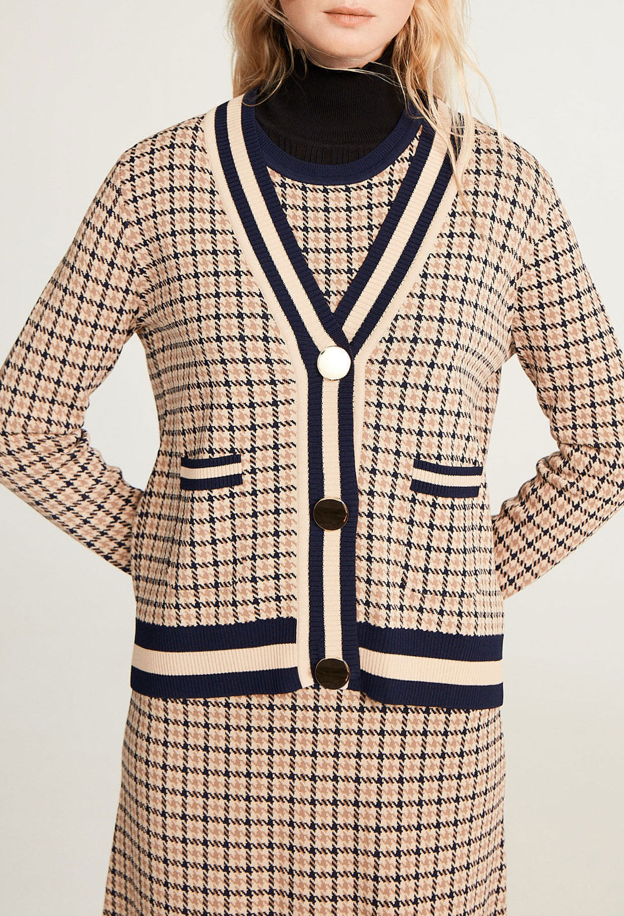 Strickjacke mit Hahnentrittmuster